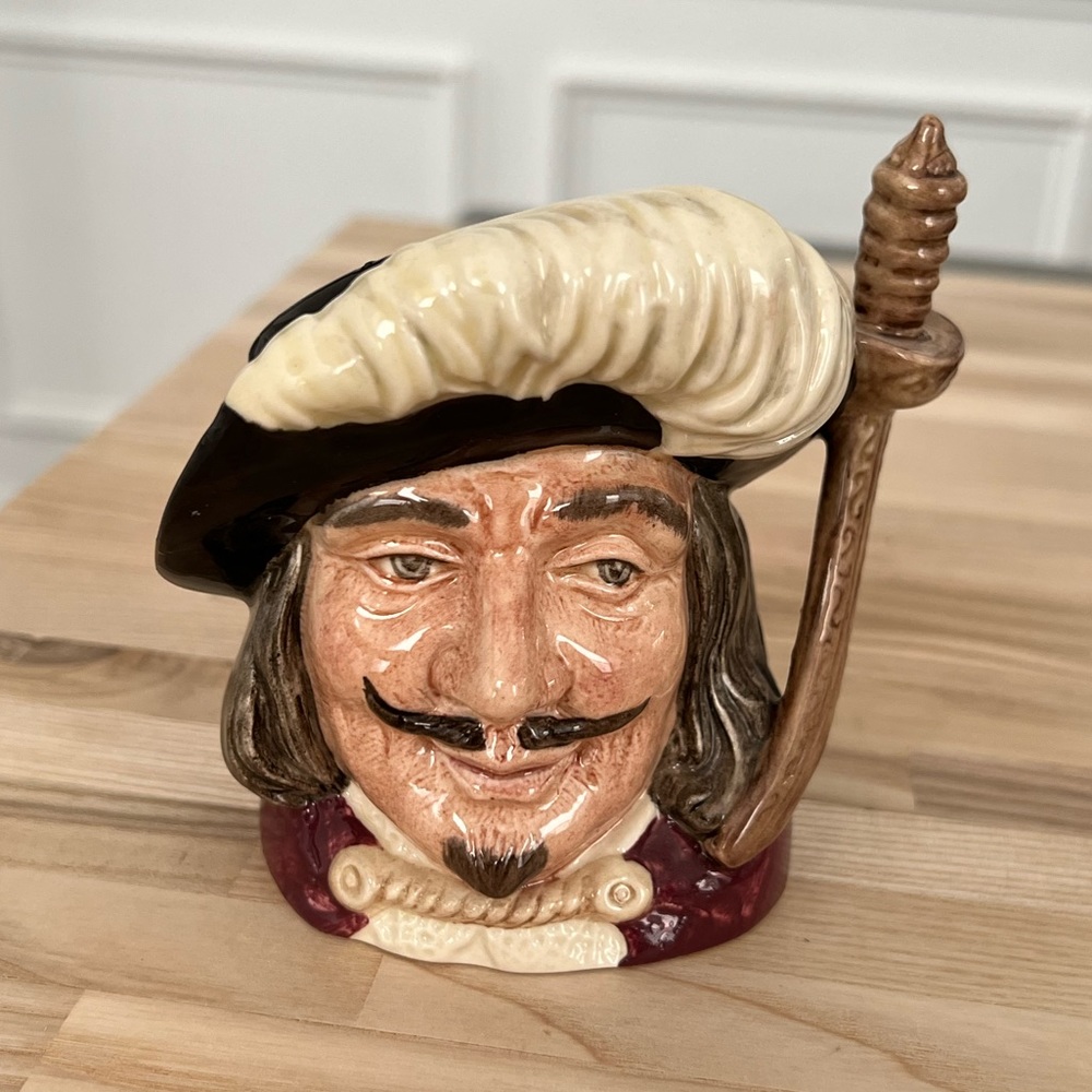 Royal Doulton Porthos Three Musketeers Toby Mug 4 Inch D6453 Rare Vintage